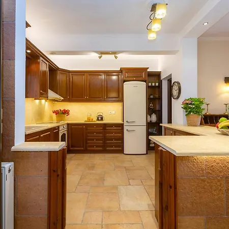 Solaris Methea- Luxury By The Castle Villa Kassiopi