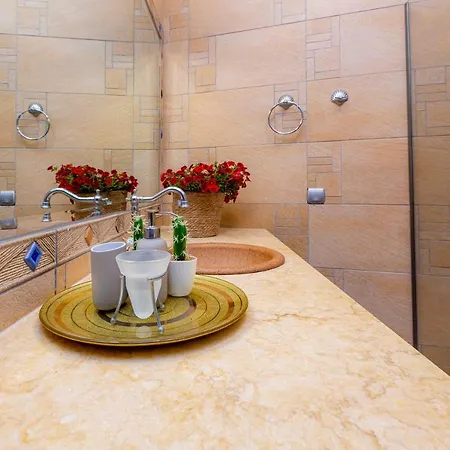 Solaris Methea- Luxury By The Castle Villa